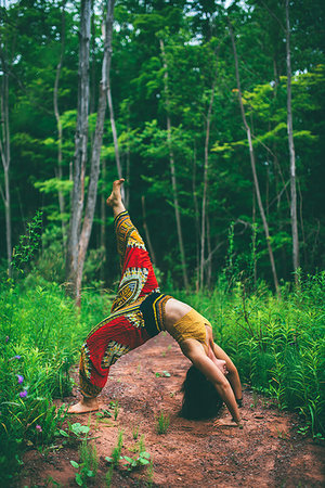 simsearch:614-06974601,k - Woman doing backbend pose in forest Stock Photo - Premium Royalty-Free, Code: 614-09249560