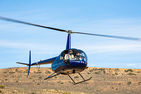 simsearch:614-08878881,k - Helicopter flying above rural landscape, Cape Town, Western Cape, South Africa Fotografie stock - Premium Royalty-Free, Codice: 614-09258576