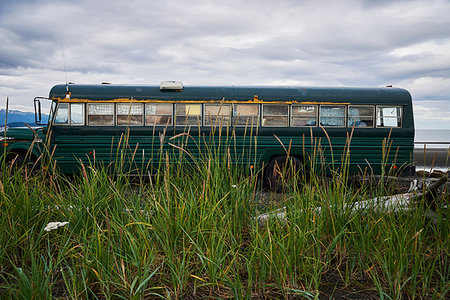 simsearch:614-09253850,k - Mobile home bus parked by beach, Homer, Alaska, United States Stockbilder - Premium RF Lizenzfrei, Bildnummer: 614-09258873