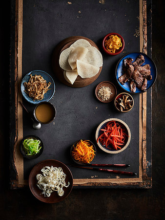 simsearch:614-06442547,k - Gujeoulpan (korean tiny crepe 8 fillings) Stock Photo - Premium Royalty-Free, Code: 614-09276387