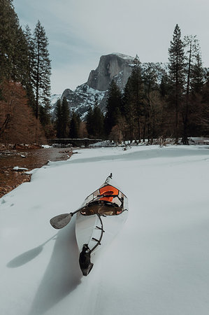 simsearch:614-08383501,k - Kayak with oar moored on snow, Yosemite Village, California, United States Stock Photo - Premium Royalty-Free, Code: 614-09270263
