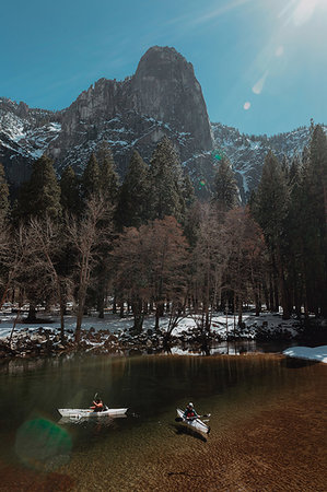 simsearch:600-08002197,k - Friends kayaking in lake, Yosemite Village, California, United States Stockbilder - Premium RF Lizenzfrei, Bildnummer: 614-09270276