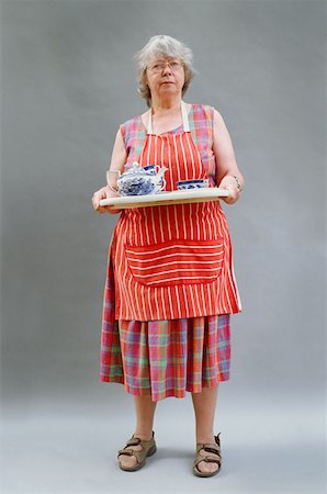 serious maid - Housekeeper Foto de stock - Sin royalties Premium, Código: 614-00381816