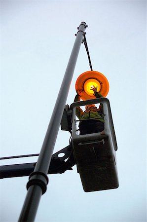 simsearch:614-00383197,k - Street light maintenance Stock Photo - Premium Royalty-Free, Code: 614-00383211