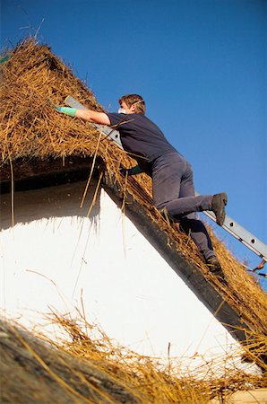 simsearch:614-00383197,k - Thatched roof installation Stock Photo - Premium Royalty-Free, Code: 614-00383213