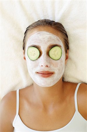 face and cleanse and one person - Woman receiving face mask Stock Photo - Premium Royalty-Free, Code: 614-00393949