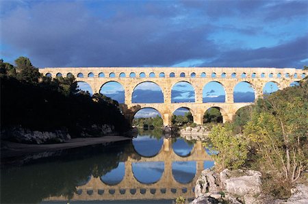 Pont du Gard, nr Remoulins Photographie de stock - Premium Libres de Droits, Code: 614-00401936