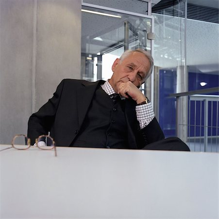Pensive businessman Foto de stock - Sin royalties Premium, Código: 614-00655723