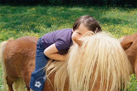 shetlandpony - Mädchen sitzen auf einem pony Stockbilder - Premium RF Lizenzfrei, Bildnummer: 614-00658668