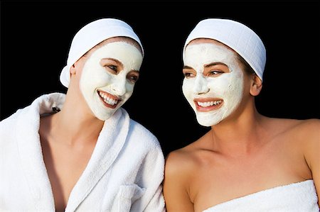 simsearch:614-06813793,k - Deux femmes portant des masques de visage Photographie de stock - Premium Libres de Droits, Code: 614-00914141