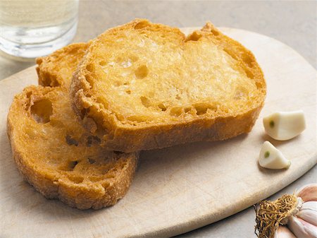 pan de ajo - Crostini and garlic Foto de stock - Sin royalties Premium, Código: 614-00944642