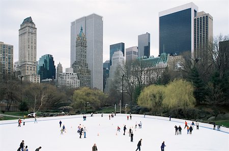 People ice skating in central park Stock Photo - Premium Royalty-Free, Code: 614-01170691