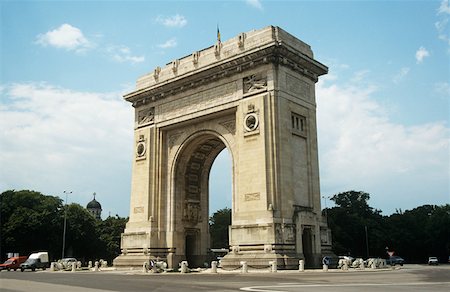 Arcul de triumf Bucarest Photographie de stock - Premium Libres de Droits, Code: 614-01433769