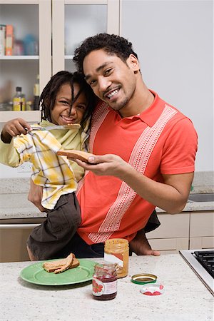 simsearch:614-01558935,k - Father and son in the kitchen Foto de stock - Sin royalties Premium, Código: 614-01558915