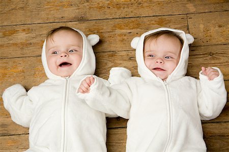 simsearch:614-02242718,k - Twin babies Stock Photo - Premium Royalty-Free, Code: 614-02004498