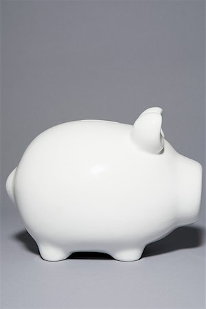 simsearch:614-03903103,k - White piggybank Foto de stock - Sin royalties Premium, Código: 614-02244282