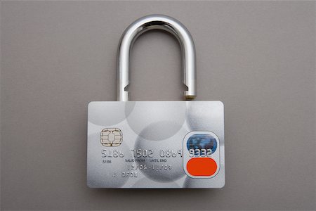 simsearch:614-00397700,k - Credit card lock Foto de stock - Sin royalties Premium, Código: 614-02240698