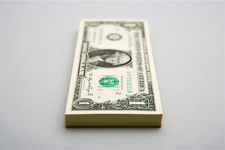 simsearch:614-00397700,k - Stack of one dollar bills Foto de stock - Sin royalties Premium, Código: 614-02240769