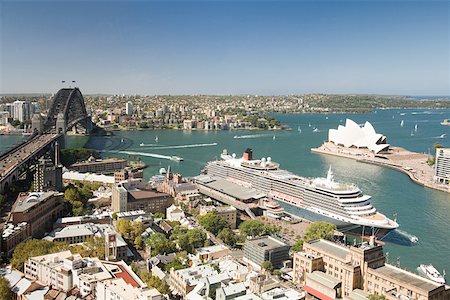 porto di sydney - Sydney opera house and sydney harbour bridge Fotografie stock - Premium Royalty-Free, Codice: 614-02240839