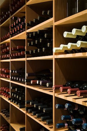 Wine cellar Stock Photo - Premium Royalty-Free, Code: 614-02243568