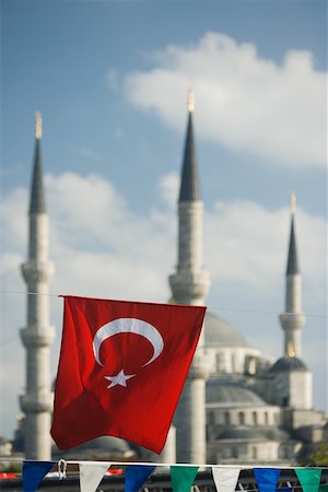 Turkish flag at blue mosque at ramadan Foto de stock - Sin royalties Premium, Código: 614-02258000