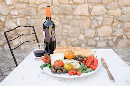 sicily food - Vin et cuisine sicilienne Photographie de stock - Premium Libres de Droits, Code: 614-02259148