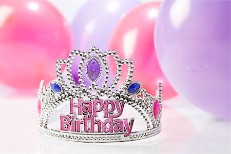 Happy birthday crown and balloons Stock Photo - Premium Royalty-Free, Code: 614-02394226