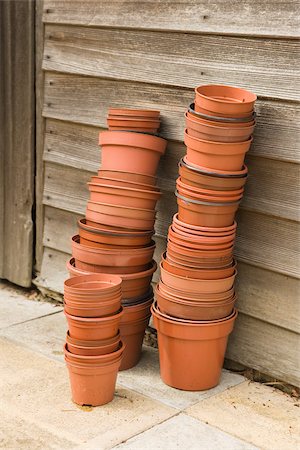 Stacks of flower pots Stock Photo - Premium Royalty-Free, Code: 614-02394321