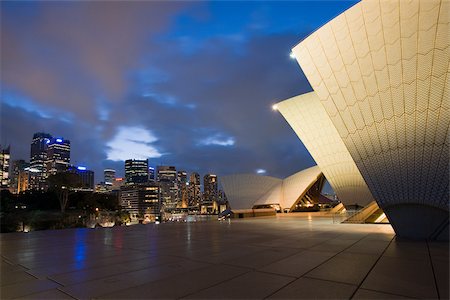 sydney - Sydney opera house and skyline at night Foto de stock - Sin royalties Premium, Código: 614-02392751