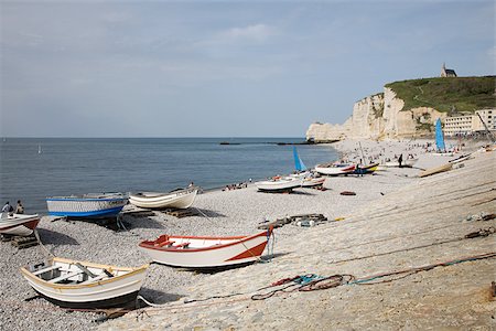 simsearch:614-02985325,k - Plage et les falaises à etretat Photographie de stock - Premium Libres de Droits, Code: 614-02393691