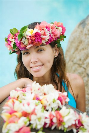 polinesia francesa - Young woman with flowers in hair in moorea Foto de stock - Sin royalties Premium, Código: 614-02679645