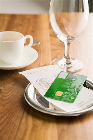 recibir - The bill on a table Foto de stock - Sin royalties Premium, Código: 614-02764369
