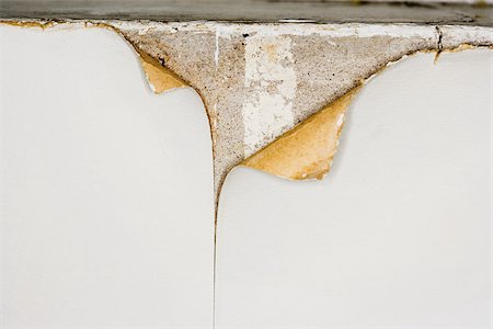 Peeling wallpaper Stock Photo - Premium Royalty-Free, Code: 614-02763116