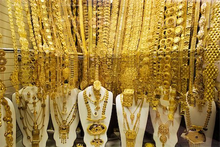 expensive jewelry - Jewellery in gold souk Foto de stock - Sin royalties Premium, Código: 614-02763424