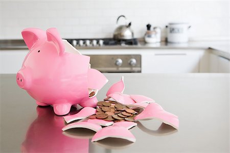 simsearch:614-02934169,k - Broken piggy bank Stock Photo - Premium Royalty-Free, Code: 614-02934204