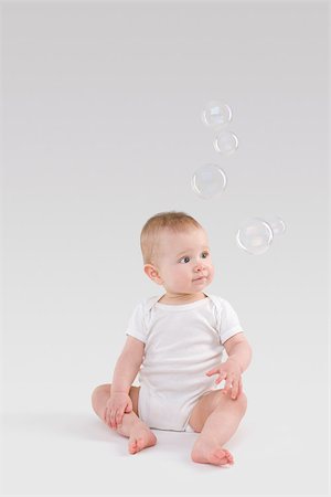simsearch:614-02985024,k - Blick auf Blasen Baby Stockbilder - Premium RF Lizenzfrei, Bildnummer: 614-02985062