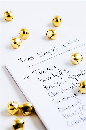 Christmas shopping list and baubles Foto de stock - Sin royalties Premium, Código: 614-03080385