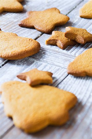 festive biscuits stars - Christmas cookies Foto de stock - Sin royalties Premium, Código: 614-03080381