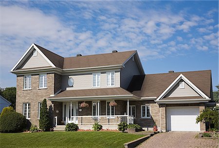 detached house - Grande maison Photographie de stock - Premium Libres de Droits, Code: 614-03359389