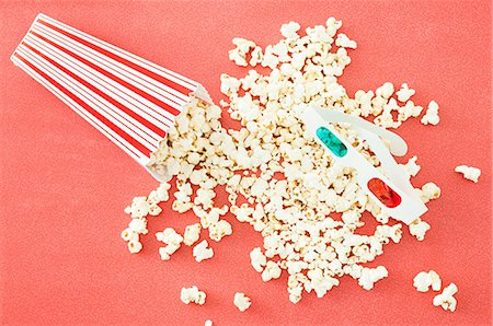 Popcorn and 3D glasses Foto de stock - Sin royalties Premium, Código: 614-03359942