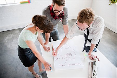plan (dokument) - Mode-Designer bei der Arbeit Stockbilder - Premium RF Lizenzfrei, Bildnummer: 614-03420149