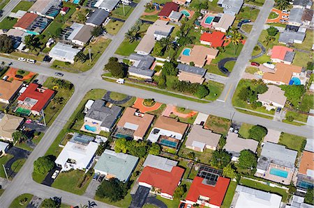 suburbs neighborhood - Aerial view of houses on florida east coast Foto de stock - Sin royalties Premium, Código: 614-03420428