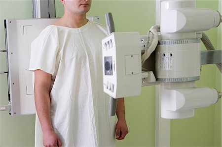 radiology patient - Patient and x-ray machine Foto de stock - Sin royalties Premium, Código: 614-03454622