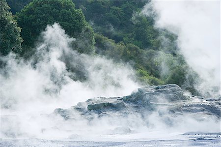 rotorua - Rotorua, Whakarewarewa thermal area Stock Photo - Premium Royalty-Free, Code: 614-03454971