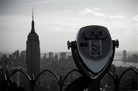 edificio del empire state - Binoculars and empire state building Foto de stock - Sin royalties Premium, Código: 614-03455112