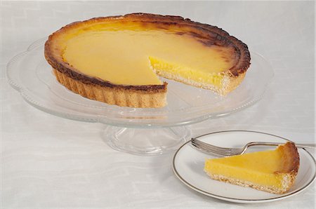 Lemon tart Stock Photo - Premium Royalty-Free, Code: 614-03576596