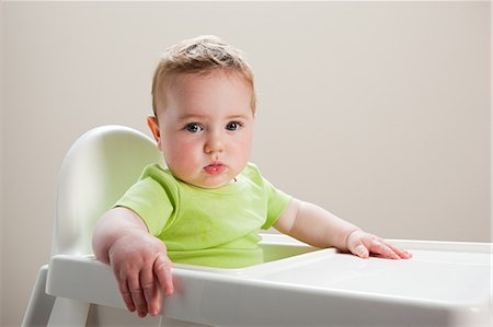 Baby boy, portrait Foto de stock - Royalty Free Premium, Número: 614-03576723