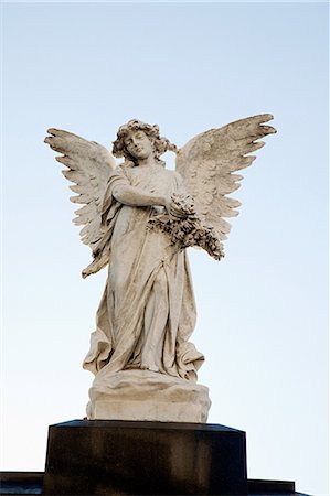 engel - Statue in dem Friedhof von Recoleta, Buenos Aires, Argentinien Stockbilder - Premium RF Lizenzfrei, Bildnummer: 614-03648580