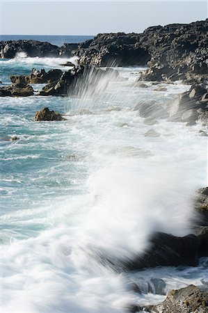 simsearch:614-03648627,k - Sea and black lava rocks, Los Hervideros, Lanzarote Foto de stock - Sin royalties Premium, Código: 614-03648648