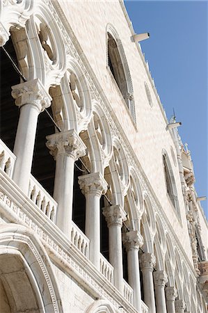 sky low angle view nobody - Palazzo Ducale, Venice, Italy Stock Photo - Premium Royalty-Free, Code: 614-03684335